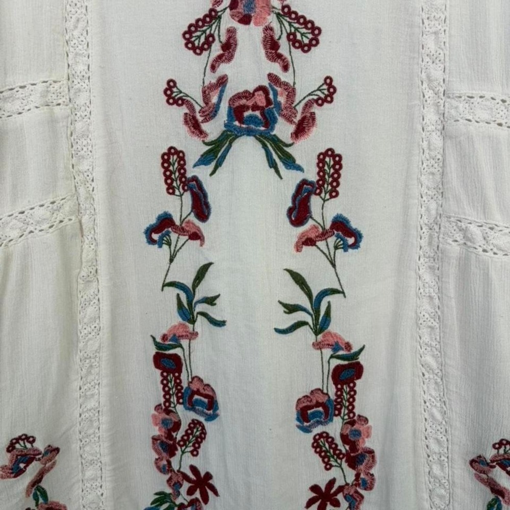 White Floral Embroidered Tunic Blouse | Cottagecore Bohemian Top Medium - Picture 3 of 8